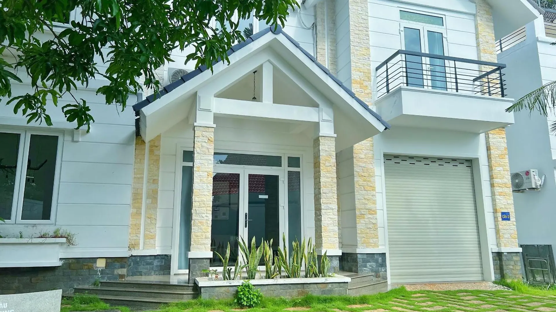 4 Bedrooms Villa In Vung Tau- The Green Mountain Villa In Vung Tau location